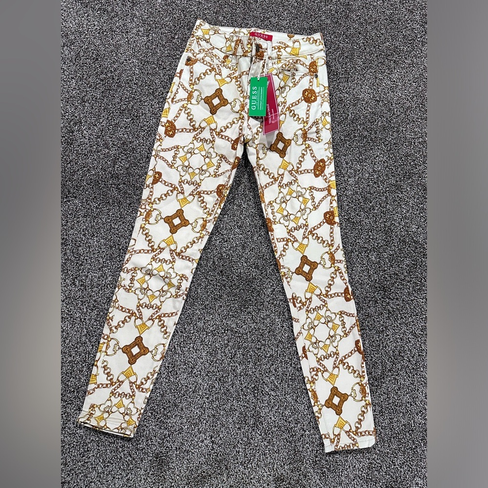 Guess Chain Pattern Stretchy Jeans – Size 25 – Never Worn